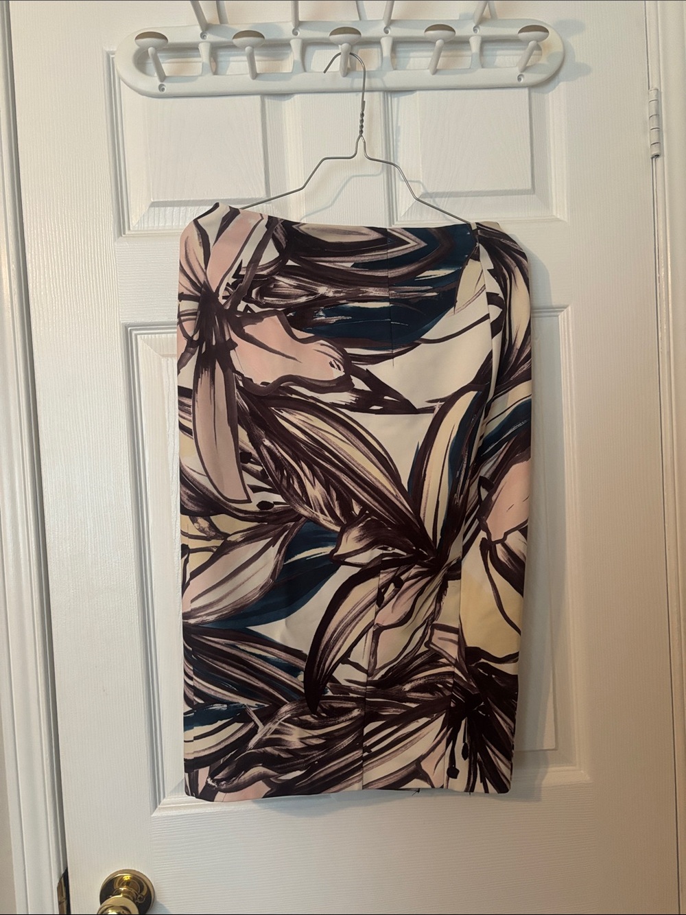 H&M Floral Brushstroke Pencil Skirt in Cream, Pink and Navy